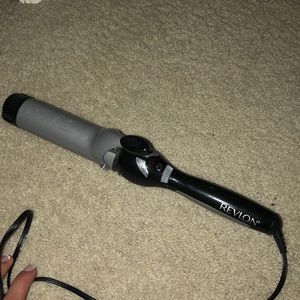 REVLON 2 inch barrel clip curling iron